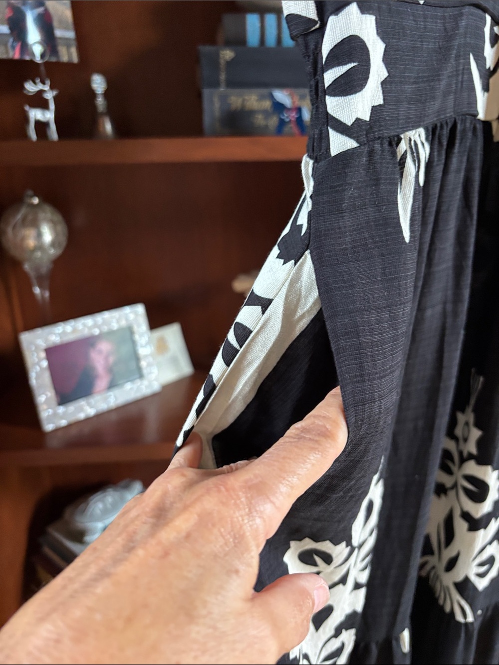NWT Prettygarden Women’s Medium V Neck Boho Maxi Dress Flowy Aline Tiered  Black - Picture 5 of 11